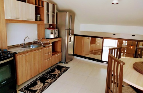 Centro Apartamento | Duplex2 con vista al mar, a 300 metros de la playa de Garopaba!