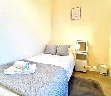 Durham Casa | Durham 3-Beds Sleeps 5 - Close to Uni & Centre