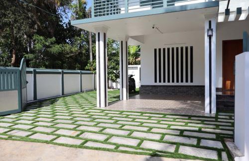 Alwaye Villa | Dutch Heaven - Luxury Rental Villa Near Cochin Airport