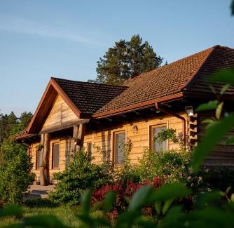 gmina Tuczna Chalet De Esquí | Dworek Ogrodniki, całoroczny dom na wyłączność, basen, sauna, las, staw rybny, altana grillowa, ognisko, pianino, kominek, piec chlebowy, duża ogrodzona posesja