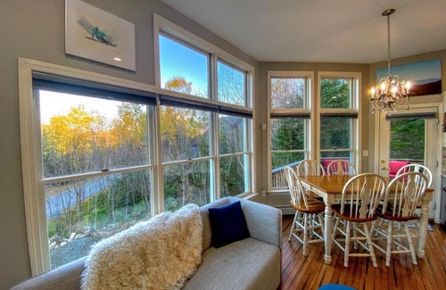 Bretton Woods Casa | E7 Sunny Bretton Woods private home next to the slopes of Bretton Woods Hot Tub, Wifi