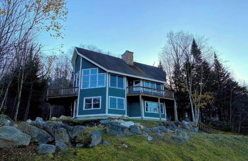 Bretton Woods Casa | E7 Sunny Bretton Woods private home next to the slopes of Bretton Woods Hot Tub, Wifi