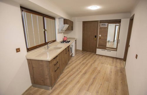 Burhaniye Hotel | E87 Highway Otel