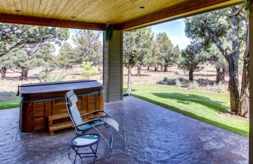 Redmond Casa | Eagle Crest Juniper Forest Retreat