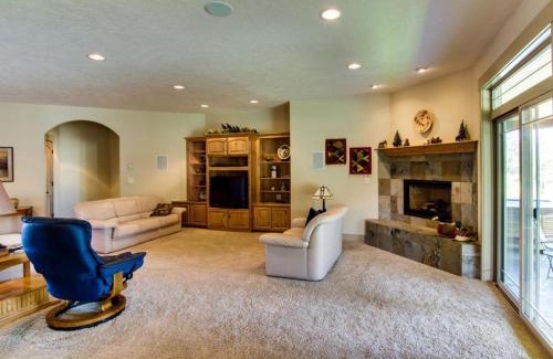 Redmond Casa | Eagle Crest Juniper Forest Retreat