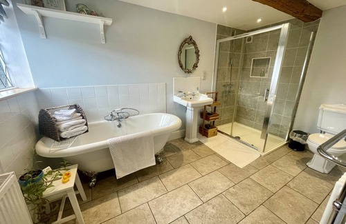 Eccleshall Cama Y Desayuno | Eagle House- Award Winning B&B and Apartment