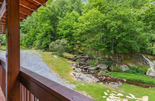 Banner Elk Casa | Eagle Ridge Creek