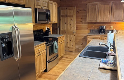 Boone Cabina | Eagle's Nest Retreat: Just Minutes from Downtown Boone