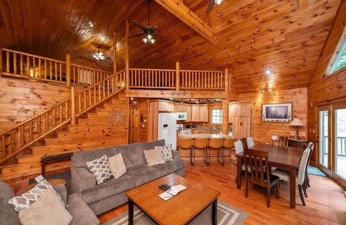 Stanton Cabina | Eagle View RRG -Hot Tub- Newly updated