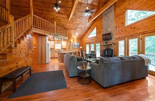 Stanton Cabina | Eagle View RRG -Hot Tub- Newly updated
