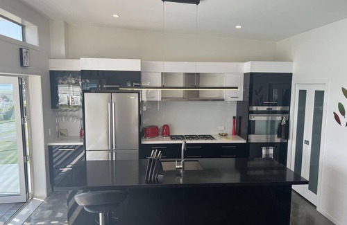 Cable Bay Casa | EAGLE VIEW - SUMMER IN STYLE