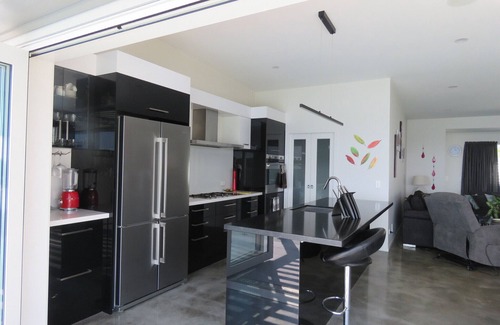 Cable Bay Casa | EAGLE VIEW - SUMMER IN STYLE