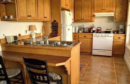 Powell Casa | Eaglenest Guest Getaway, Minutes to Cody, Beautiful River View