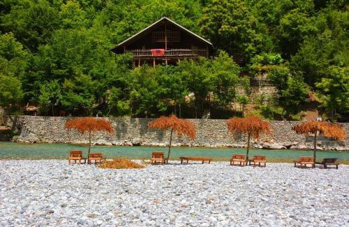 Shale Casa | Eagles Land