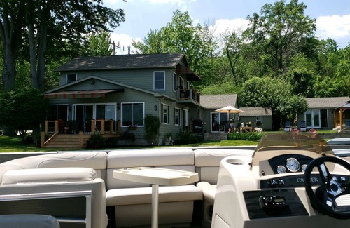 Geneseo Casa | Eagles Nest of Conesus Lake with a Pontoon Boat