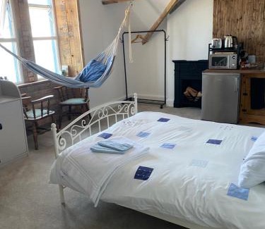 Rhyd-y-clafdy Casa | Eagles Nest Sea view with ensuite 3rd floor