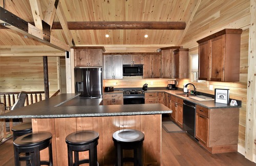 Pittsburg Cabina | Eagles Nest