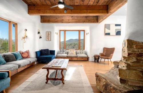 Bryson City Casa | EagleWatch Mountaintop Villa & Event Venue