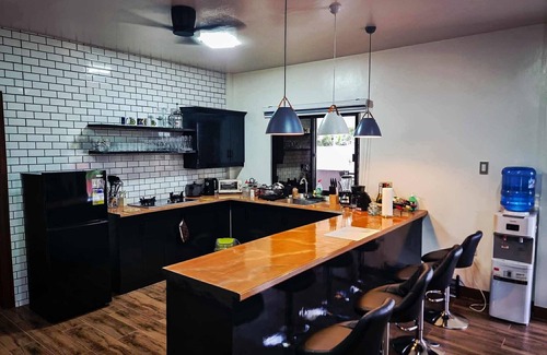 Pili Casa | Earl's Villa