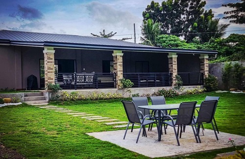 Pili Casa | Earl's Villa