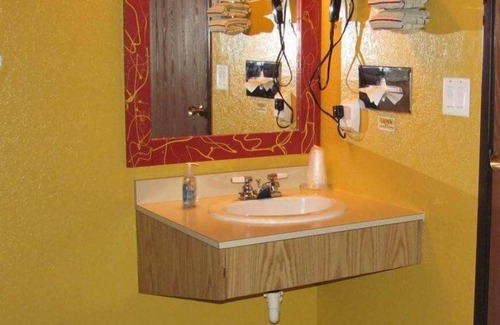 Jackson Hotel | Earth Inn Motel