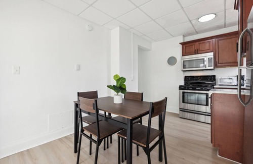 Central Business District Apartamento | East 636I Cozy & Comfy I Downtown I Gym