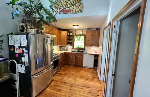 East Side Casa | East Atlanta Escape - 3 bedrooms