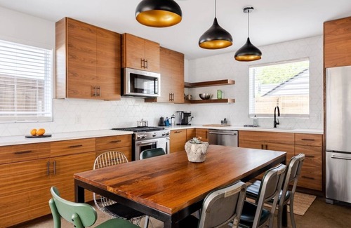 Blackshear-Prospect Hill Casa | East ATX Gem | Walk to It All