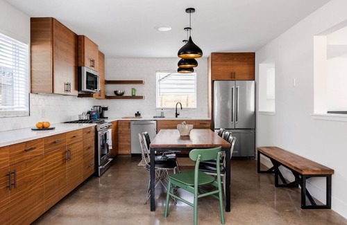 Blackshear-Prospect Hill Casa | East ATX Gem | Walk to It All