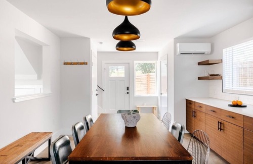 Blackshear-Prospect Hill Casa | East ATX Gem | Walk to It All