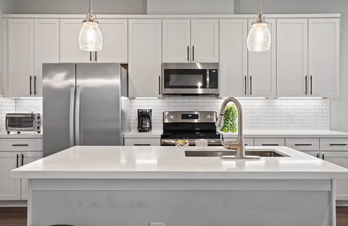 MLK Casa | East Austin Weird- 2bd/2 bath, sleeps 6