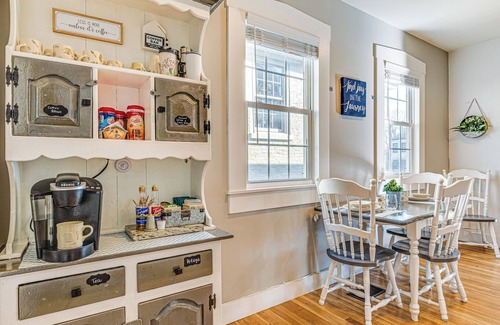 Madison Casa | East End River Retreat: Dogs Welcome!