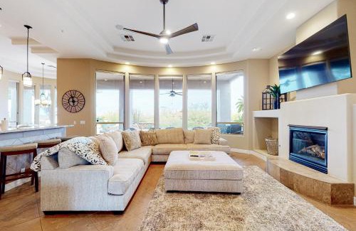 Black Mountain Shadows Casa | East Horizon Sanctuary