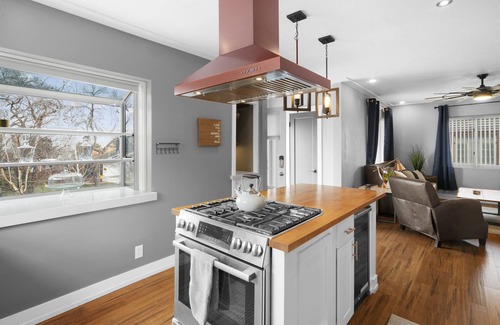 Canyon Rim Casa | East Millcreek Bungalow with Sauna