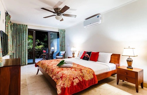 Kaneohe Casa | East Oahu Manor - Incredible Ocean Views from most rooms! AC