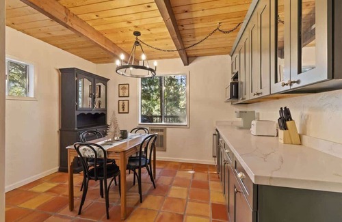 Mi-Wuk Village Casa | East Tree Cabin – Cozy Mi-Wuk Getaway Near Twain Harte & Pinecrest