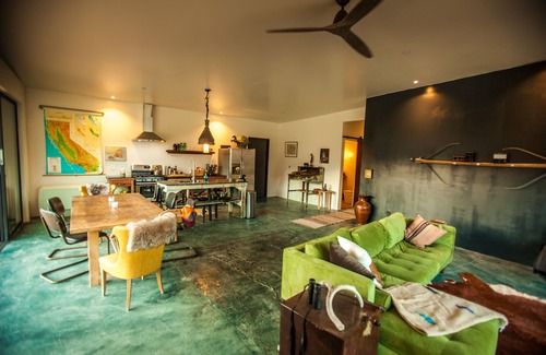 Lone Pine Casa | East Wind, unique house with majestic views