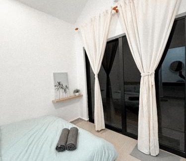 Kuantan Casa | Eastcape Studio by The White Sands Homestay