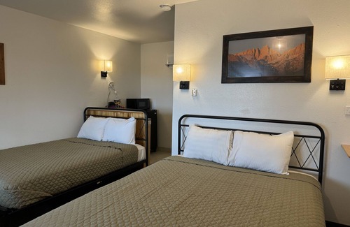 Independence Hotel | Eastern Sierra Motor lodge