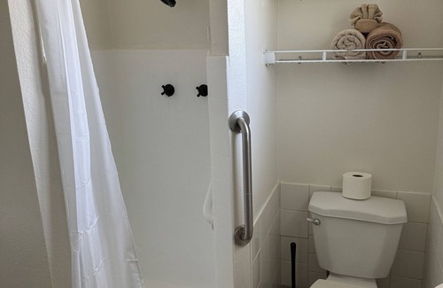 Independence Hotel | Eastern Sierra Motor lodge