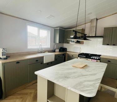 Malton Casa | Eastgate Lodge with Hot Tub