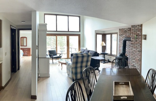 Grantham Casa | Eastman Lakeside Condo