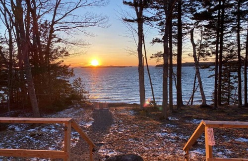 Deer Isle Cabaña | Eastman's Seaside Cottage with Private Beach