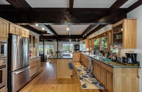 Windsor Casa | Eastside Eden A Wine Country Escape