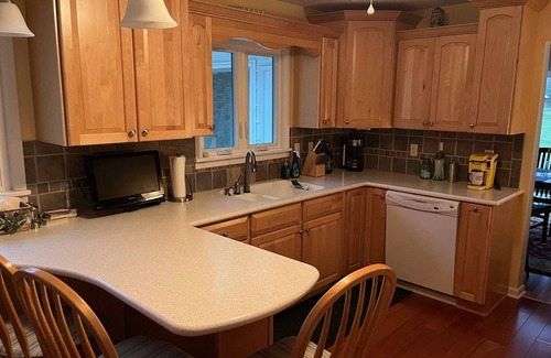 Corry Casa | Easy access to tri-state attractions. Lakes, golf, wildlife and more.