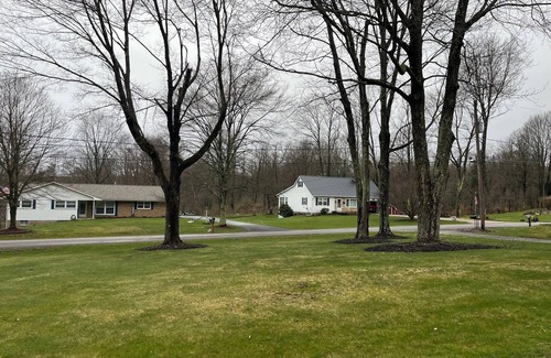 Corry Casa | Easy access to tri-state attractions. Lakes, golf, wildlife and more.
