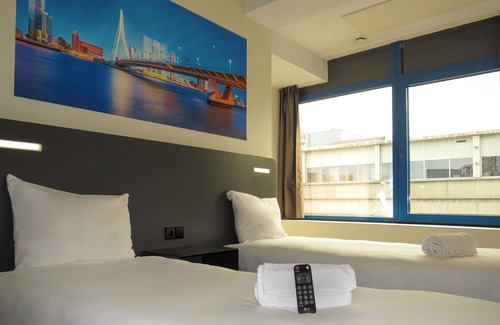 Centrum Hotel | easyHotel Rotterdam City Centre