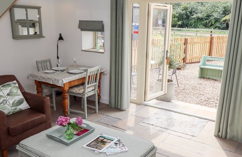 Pointon Cabaña | EAU BARN, romantic, character holiday cottage in Billingborough