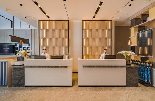 Panyu Hotel | Echarm Plus International Hotel Guangzhou South Railway Station Zhongcun Metro Station Branch - Free Deliver Service to Guangzhou South Railway Station & Free Deliver Service to Canton Fair Complex During Canton Fair Period