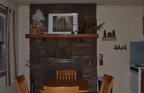 Royal Cabina | Echo Canyon Resort & Marina